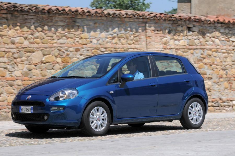  Fiat Punto 5-Door 2012 года  (фото 27 из 30)